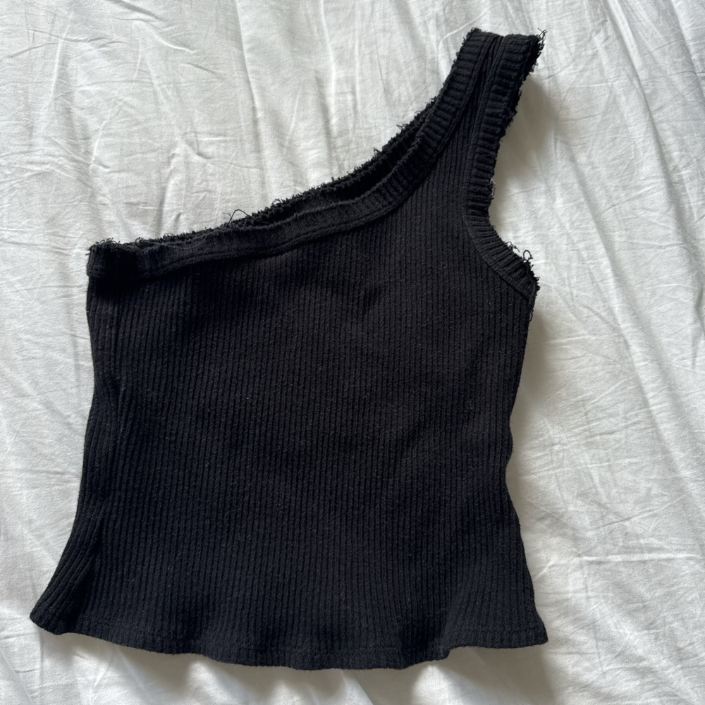 Urban Outfitters Black One-Shoulder Ribbed Top